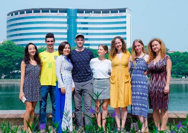 Khốn đốn vì Covid-19, nữ giám đốc đi buôn hoa quả, biến văn phòng thành kho chứa hàng-8