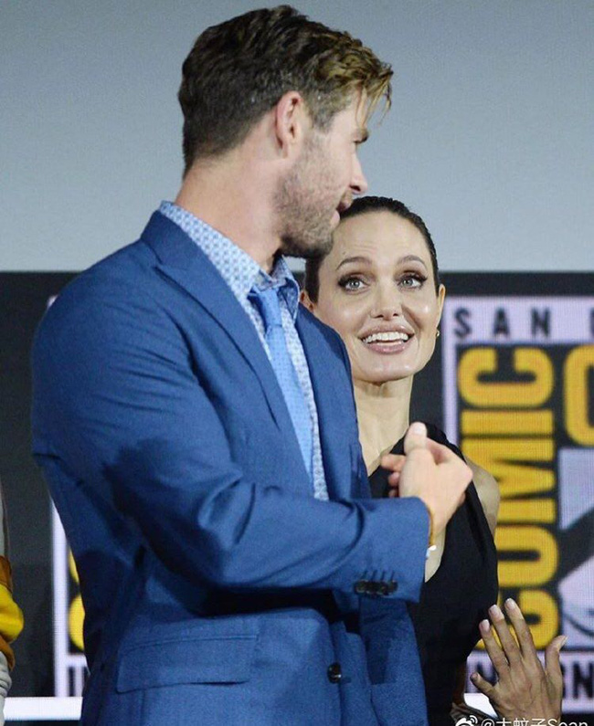 Cuộc sống chật vật sau 5 năm ly hôn Brad Pitt của Angelina Jolie: Gắn mác tiểu tam phá hoại gia đình người khác, bị đồn dan díu với đủ loại đàn ông?-2