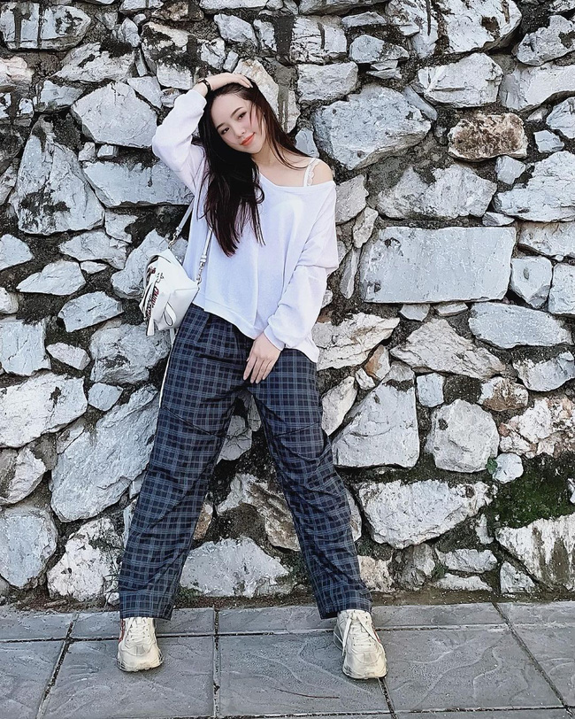 Quỳnh Kool - tiểu thư bị ghét nhất Hướng Dương Ngược Nắng: Style ngoài đời cực sành điệu, mê nhất là những khi diện váy-6