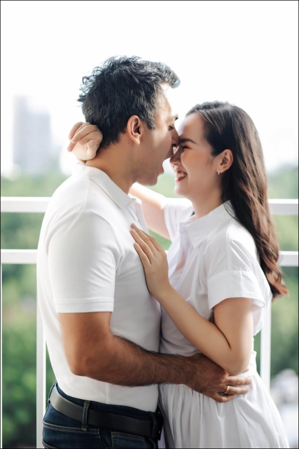 Lần đầu làm mẹ Võ Hạ Trâm khóc òa vì quá hạnh phúc, chồng doanh nhân Ấn Độ được lên chức lại mắc cỡ-3