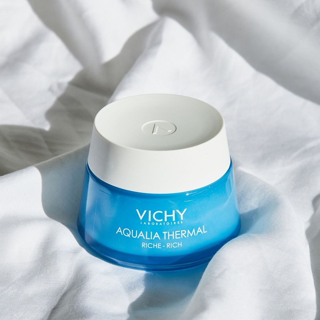 Đây chính xác là 7 sản phẩm skincare gái Pháp dùng để có làn da căng bóng, mượt mà như lụa-6