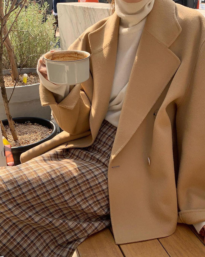 Học lỏm 4 công thức phối màu chuẩn đét, mix bừa cũng có outfit đỉnh như fashionista!-5