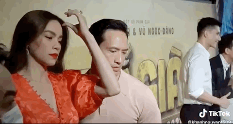 Clip hiếm: Lệ Quyên đụng độ Hồ Ngọc Hà trên thảm đỏ, lướt qua nhau không biết cảm giác thế nào?-3