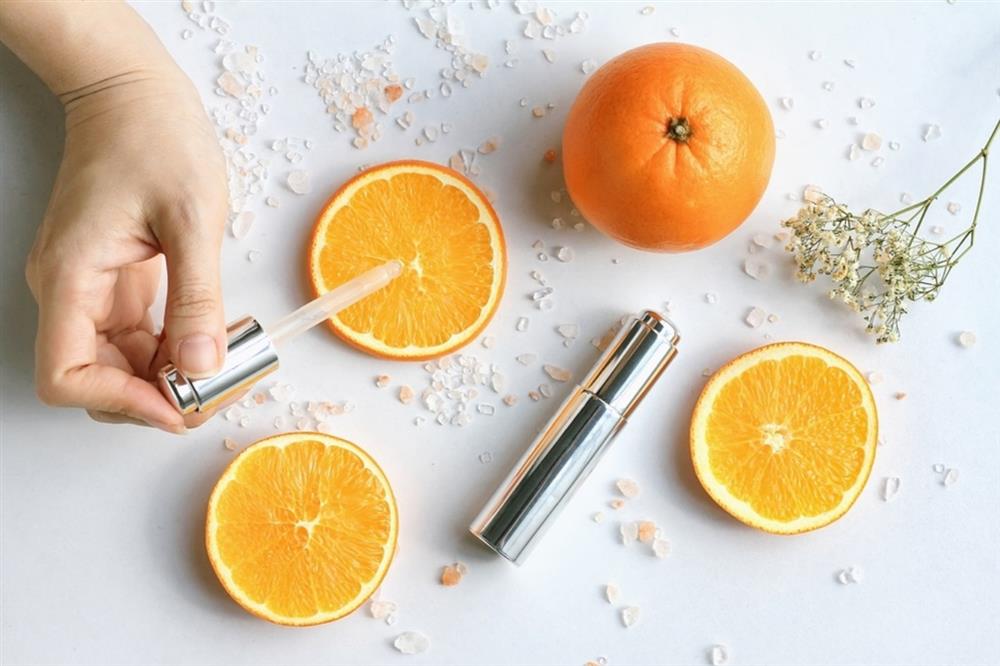 Chuyên gia Hàn Quốc chỉ rõ 5 lầm tưởng về vitamin C, chị em chớ nghe quảng cáo nếu không muốn da toang sau vài ngày sử dụng-1