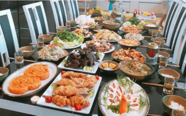 Về nhà chồng sống chung, vợ bàng hoàng vì phải bao nuôi thêm con của chị gái, hoảng hốt khi cả nhà tuần ăn nhậu 2-3 lần nhưng chỉ có mình chi tiền-1