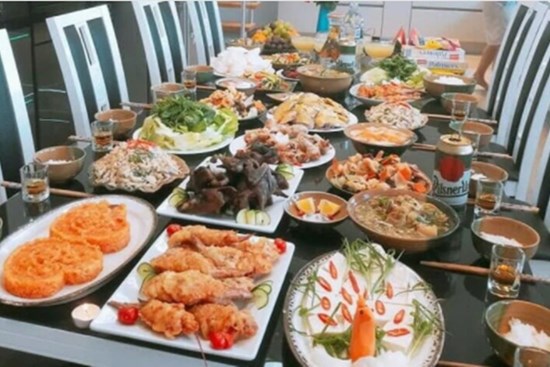 Về nhà chồng sống chung, vợ bàng hoàng vì phải 