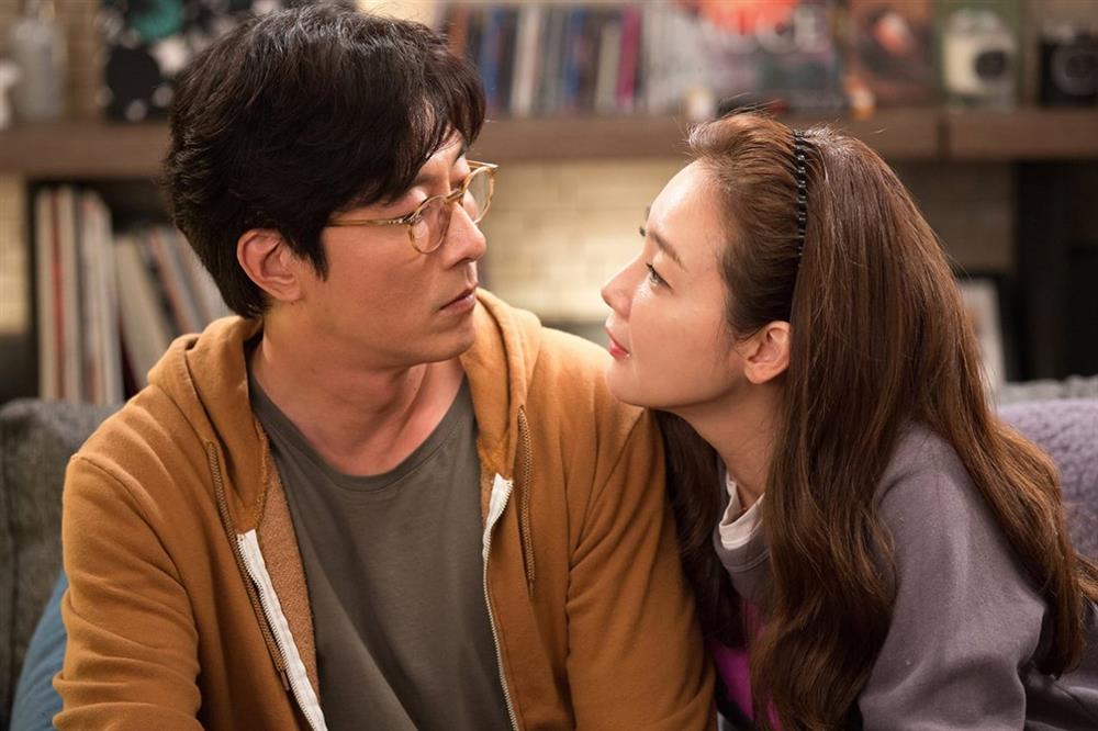 35 tuổi vẫn ế, tôi gật đầu lấy đại chồng U55 để đêm tân hôn vừa tắt điện sướng như bắt được vàng-2