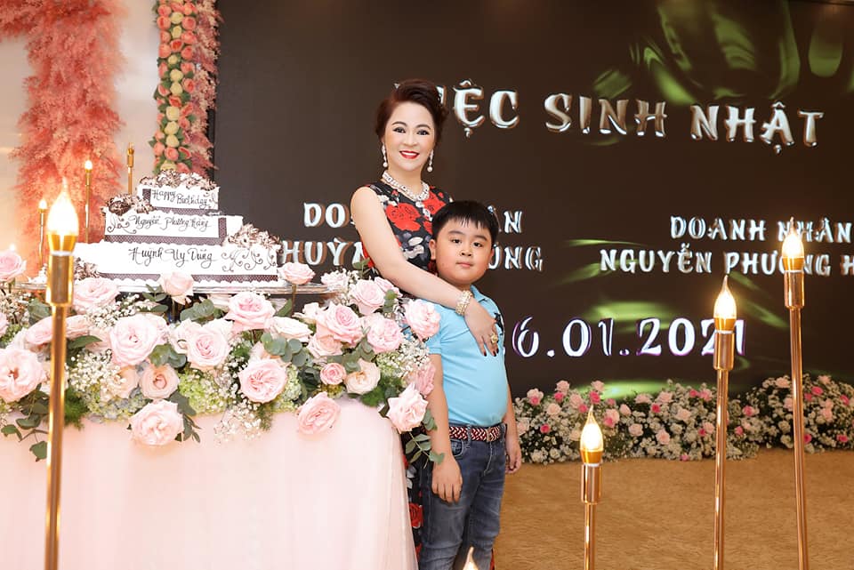 Từ lâu bà Phương Hằng - vợ ông Dũng lò vôi đã chọn người thừa kế khối tài sản khổng lồ, cậu bé khi ấy mới tròn 1 tuổi và lý do đằng sau khiến ai cũng bất ngờ-11