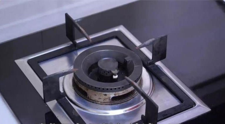 Bếp gas có ngọn lửa đỏ là mạnh hay yếu? 90% mọi người không biết đáp án-7