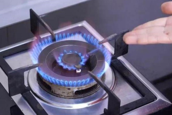 Bếp gas có ngọn lửa đỏ là mạnh hay yếu? 90% mọi người không biết đáp án-8