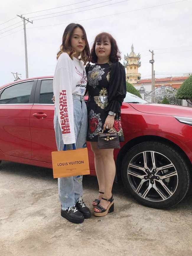 Nhiều người choáng khi nghe bà Hằng - vợ ông Dũng lò vôi nói chuyện nghìn tỷ mà nhẹ bẫng, nhưng ở miền Tây còn không ít bà đầm thép sở hữu khối tài sản khổng lồ!-5