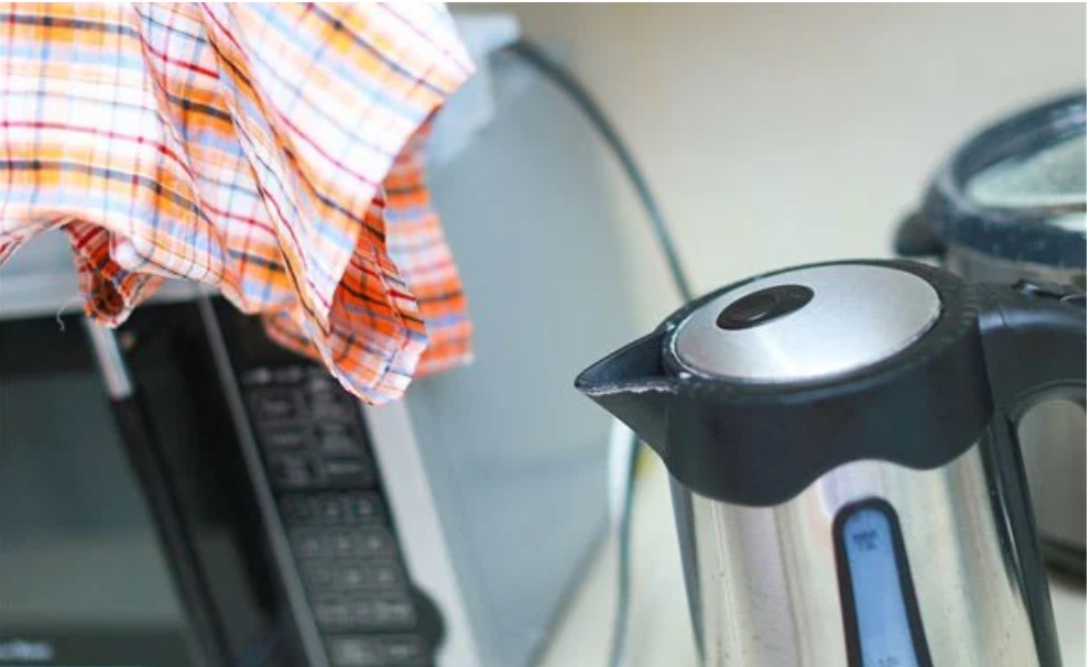 Khi nhà không có máy ủi, đây chính là giải pháp giúp bạn F5 quần áo phẳng phiu tức thì-2