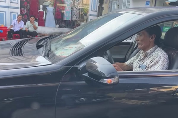 Trịnh Kim Chi lên tiếng về việc clip nghệ sĩ Thương Tín cầm lái ô tô gây nguy hiểm sau khi khỏi đột quỵ-5