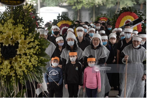 Tang lễ NSND Trần Hạnh và những khoảnh khắc khiến công chúng nghẹn lời-10