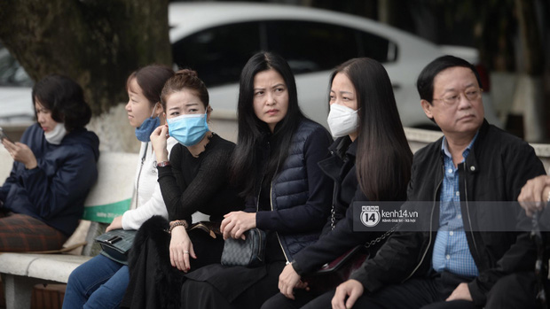 Tang lễ cố NSND Trần Hạnh: Gia quyến bật khóc, NS Công Lý và dàn nghệ sĩ ngậm ngùi tiễn biệt người quá cố-27
