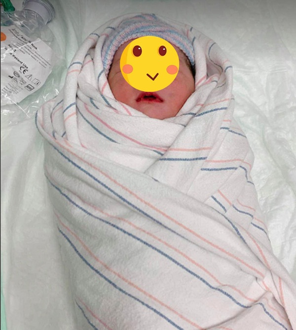 Lộ diện em bé được cho là con gái đầu lòng của An Nguy và người yêu đồng giới-1