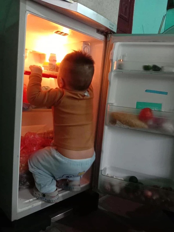 Mẹ trẻ lên mạng cầu cứu vì con tối ngày mở tủ lạnh, ngờ đâu nhiều nhà còn chịu cảnh khủng khiếp hơn mà chỉ biết bó tay bất lực-1