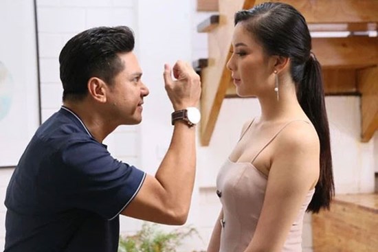 Thấy vợ cũ vẫn đeo nhẫn cưới sau 2 năm ly hôn, chồng cũ mừng rỡ định xin đoàn tụ, ai ngờ câu trả lời của cô khiến anh ta phải 