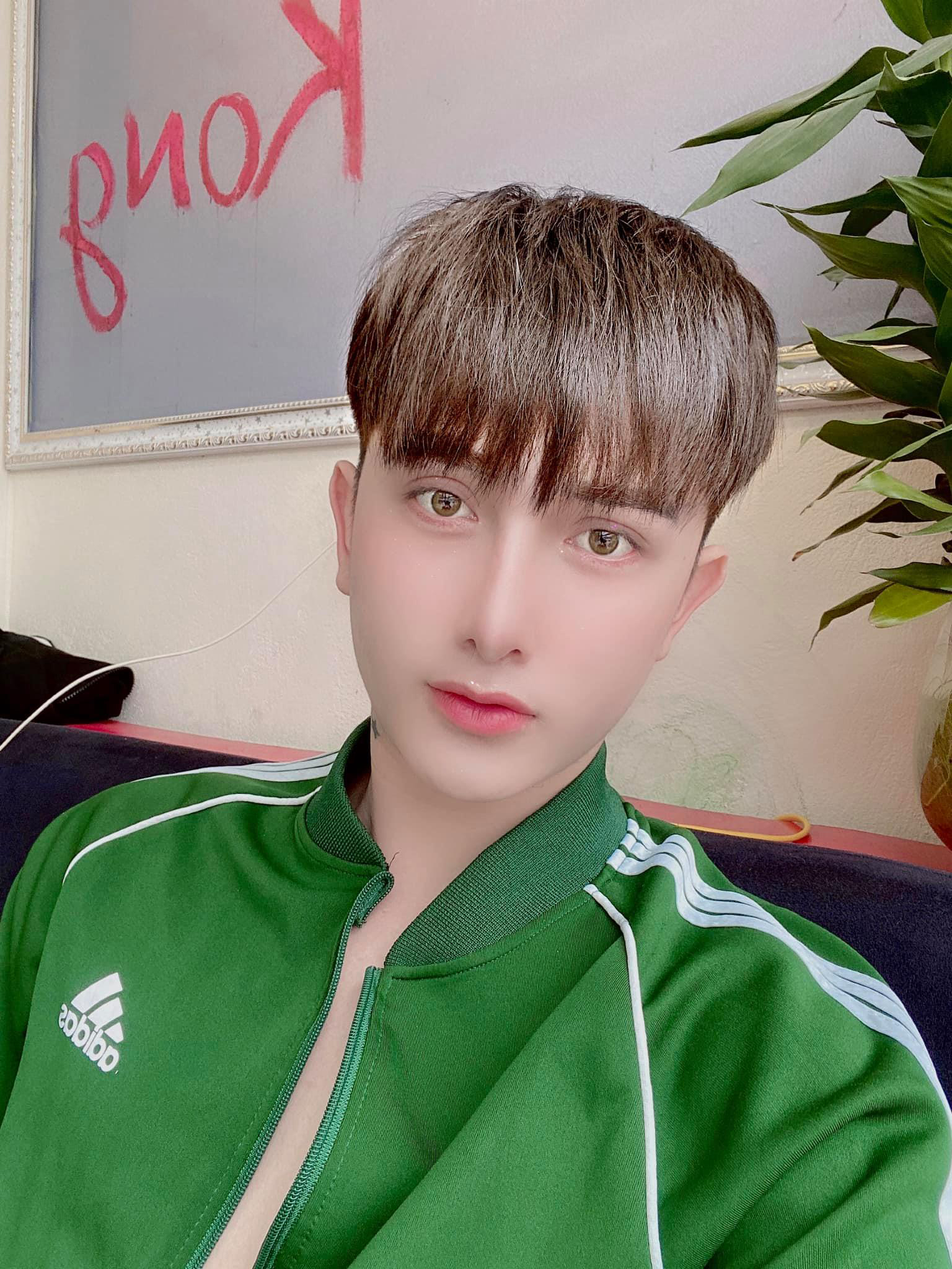 Sự thật màn lột xác của thanh niên Việt lên báo nước ngoài: Lấy ảnh của tội phạm hiếp dâm tự nhận là mình trước phẫu thuật thẩm mỹ-1