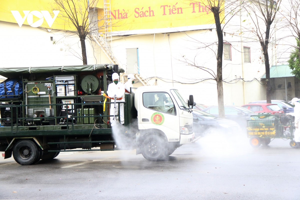 Các trường Đại học ở Hà Nội thực hiện vệ sinh, khử khuẩn chuẩn bị đón sinh viên trở lại-1