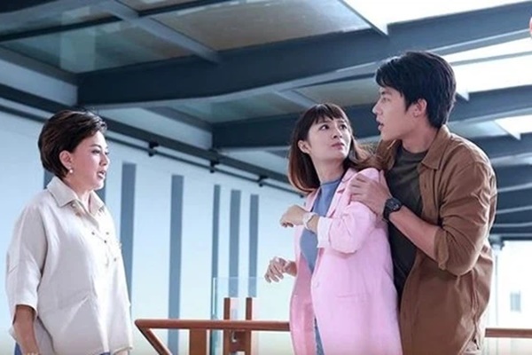 Tận tay tóm được chị dâu vào nhà nghỉ với đàn ông lạ, thế mà anh trai tỉnh bơ nói một câu khiến mẹ tôi suýt ngất xỉu-1