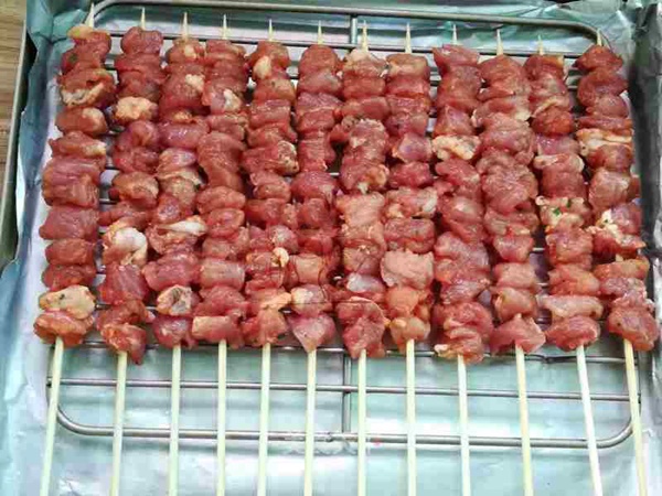 Thịt xiên nướng muốn mềm ngon xuất sắc thì không thể bỏ qua cách làm này-3