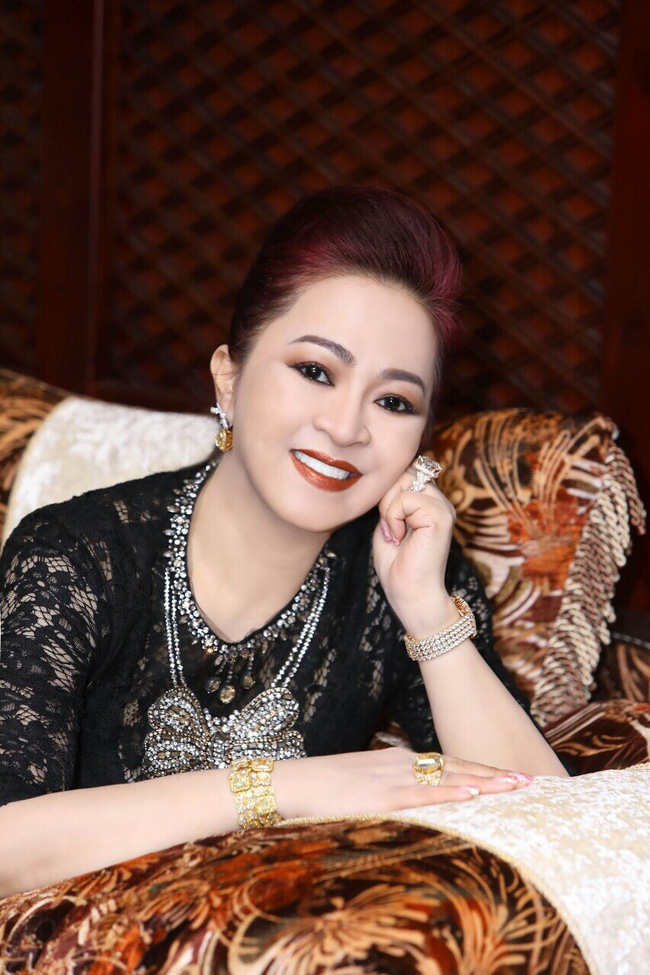 Vợ ông Dũng lò vôi tiết lộ chuyện 15 năm trước: Tôi sống nghĩa khí nên lao vào cứu anh Dũng mà một thời tôi bị thị phi-3