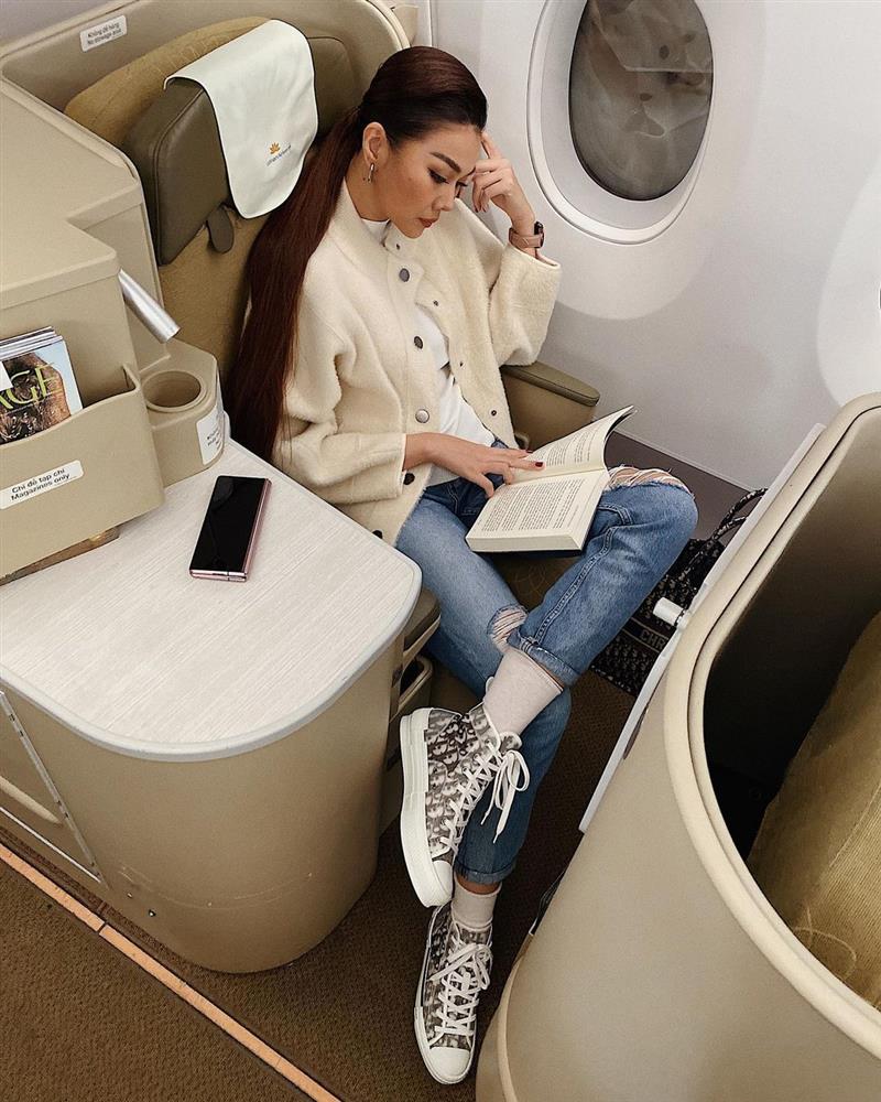 11 set đồ từ Thanh Hằng mà bạn có thể copy ngay để diện đi làm hay đi chơi cũng đẹp-10