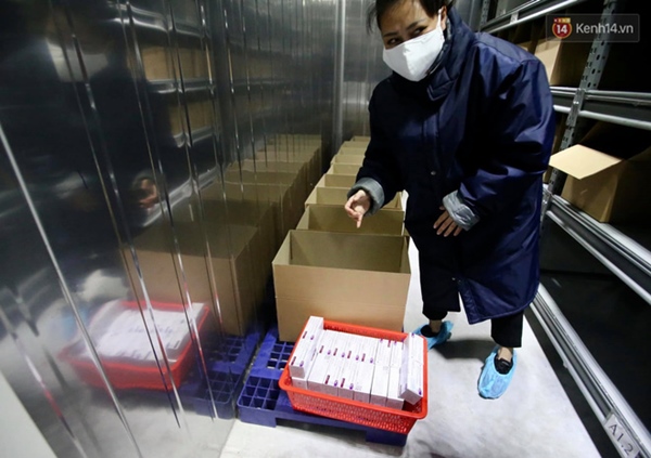 Những người đầu tiên tại Hà Nội và TP.HCM được tiêm vaccine phòng Covid-19-3