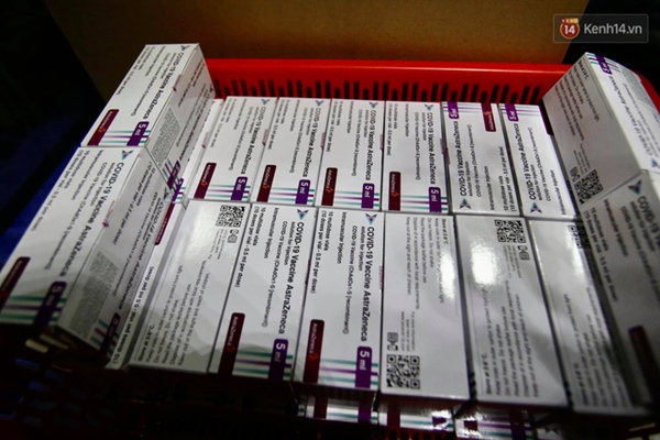 Những người đầu tiên tại Hà Nội và TP.HCM được tiêm vaccine phòng Covid-19-6