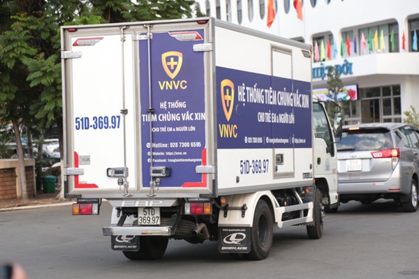 Những người đầu tiên tại Hà Nội và TP.HCM được tiêm vaccine phòng Covid-19-30