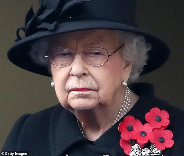 Meghan Markle bật khóc thừa nhận từng tìm đến cái chết khi ở với gia đình chồng: Tôi không thiết sống nữa-4