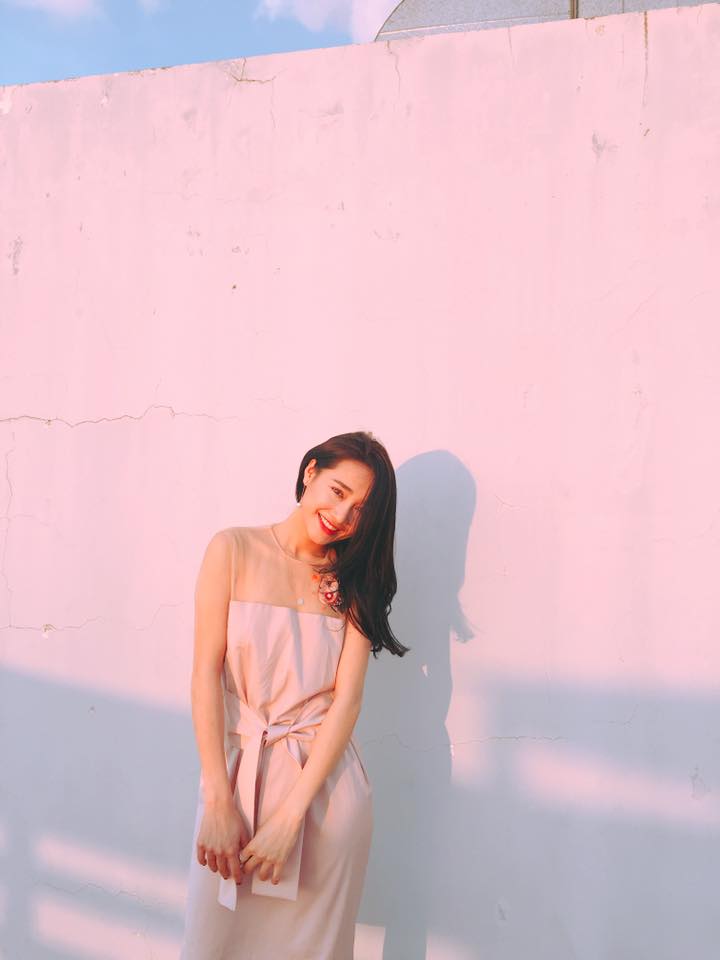 Từ Nhã Phương là chị em tăm tia được bao set đồ siêu xinh để xúng xính diện tối 8/3-4