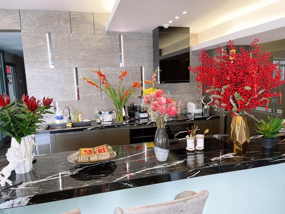 Căn hộ cao cấp 200m2 có thang máy riêng ở Phú Mỹ Hưng - TPHCM của Khánh My-3