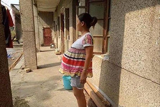 Bị xâm hại khi đang mang thai, người phụ nữ rơi vào trầm cảm vì nhìn con không giống chồng rồi ngỡ ngàng trước kết quả xét nghiệm ADN