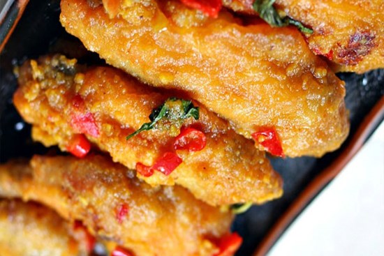 Học cách làm gà chiên sốt trứng muối hấp dẫn, người lớn trẻ nhỏ đều thích