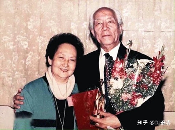 Từng là cha con người đàn ông 59 kết hôn với con gái sau 37 năm xa cách, đến khi qua đời, vợ phải đối mặt với một sự kiện chấn động!-7