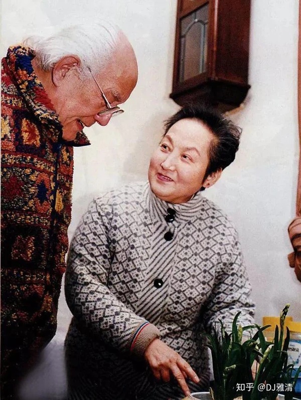 Từng là cha con người đàn ông 59 kết hôn với con gái sau 37 năm xa cách, đến khi qua đời, vợ phải đối mặt với một sự kiện chấn động!-8