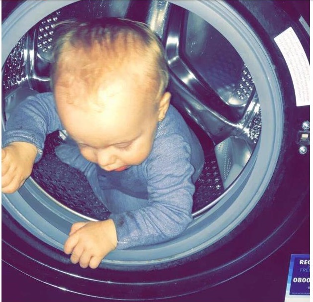 Nghe bà mẹ kể tội con trai: Đập vỡ sương sương 12 cái tivi, nửa đêm không ngủ dậy sơn khắp nhà, ai cũng cười ngặt nghẽo con mình vẫn còn hiền chán-1