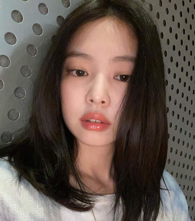 4 bí kíp then chốt để makeup tự nhiên kiểu Jennie, nàng công sở áp dụng chắc chắn không thể xấu-4