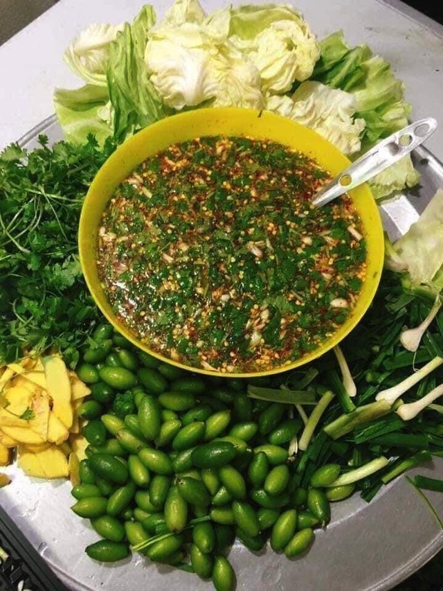 Đẩy xe nhót xanh bán dọc đường, tiểu thương kiếm tiền triệu mỗi ngày-3