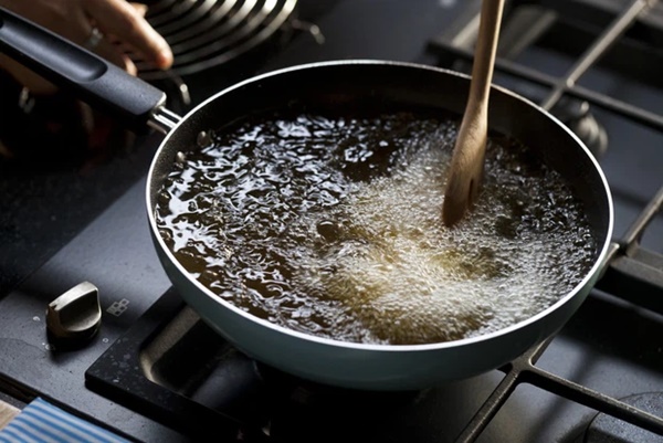 3 loại gia vị trong nhà bếp có thể làm gan nhanh bị hư hỏng, nên hạn chế thêm vào khi nấu ăn-1