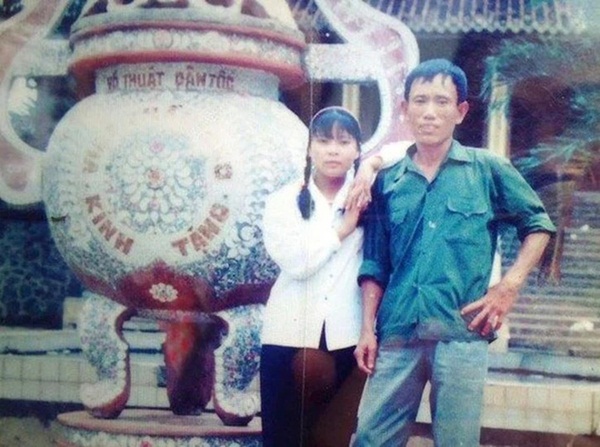 Chuyện lạ ở Hà Nội: Cụ ông U80 dùng cân đếm tiền, có 11 vợ, người trẻ nhất mới hơn 20 tuổi-4