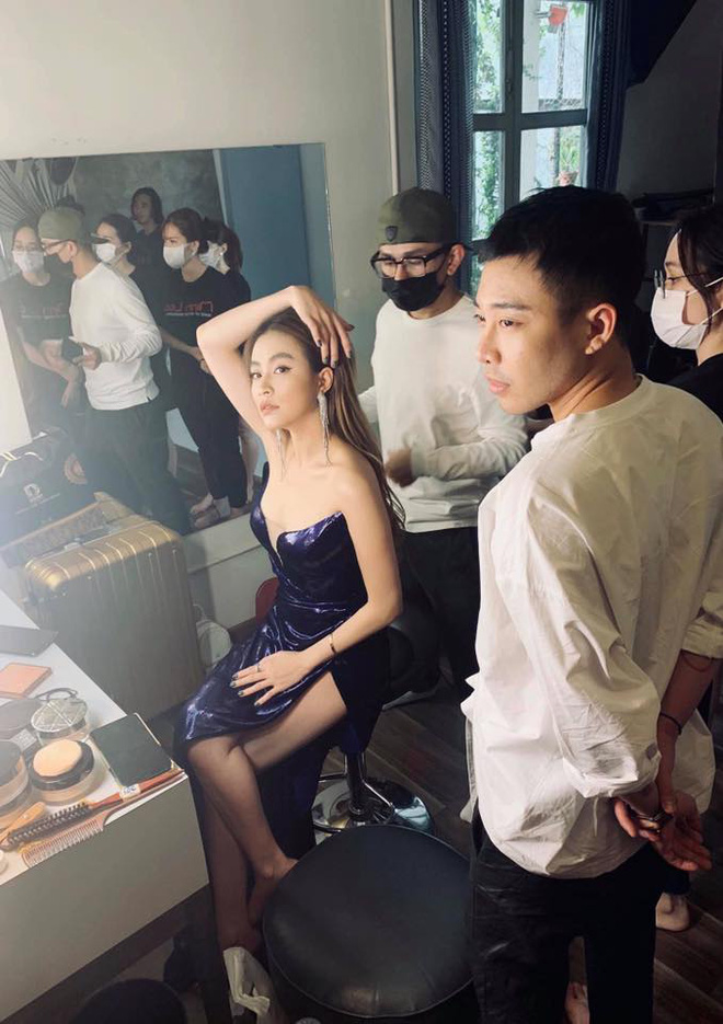 Phù thuỷ trang điểm cho Hoa hậu Đặng Thu Thảo và Nhã Phương, đột ngột qua đời, Mai Phương Thúy cùng dàn sao Việt bàng hoàng-15