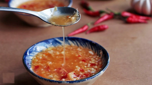 Những sai lầm khi sử dụng nước mắm mà người Việt cần bỏ ngay kẻo vô tình khiến chúng mất dinh dưỡng, thậm chí gây hại sức khỏe-1