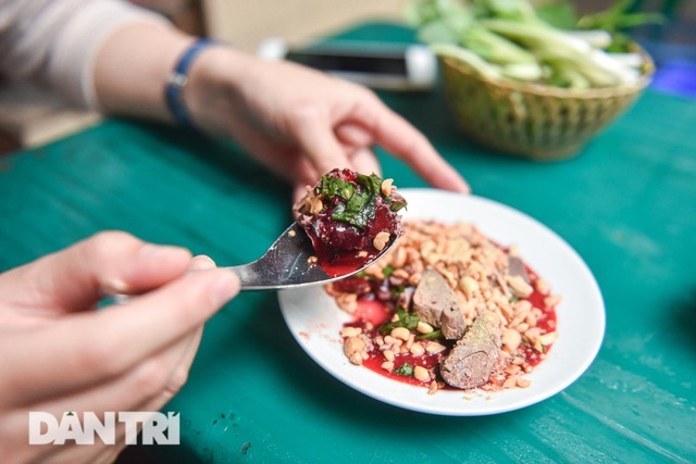 Đặc sản khách Tây khóc thét, người Việt chen chân xếp hàng thưởng thức-6