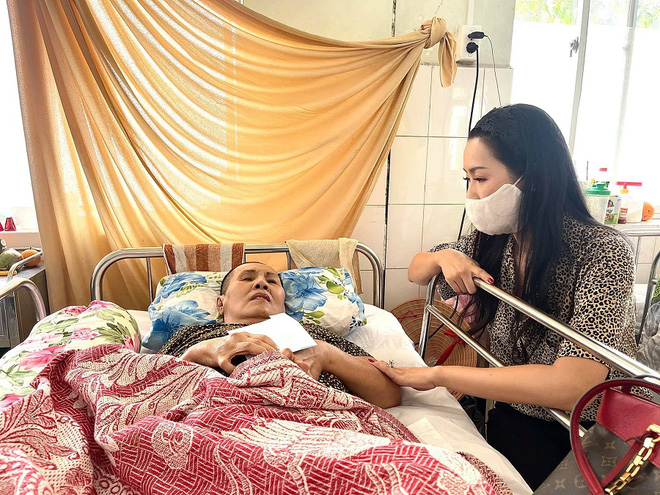 Trịnh Kim Chi đến viện thăm NS Hoàng Lan: Tôi xót xa và lo cho tình trạng hiện tại của chị Lan-1
