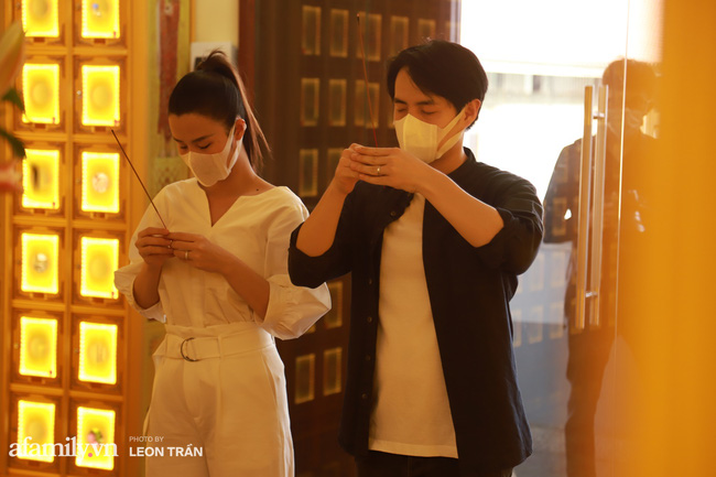 Hoa hậu Đặng Thu Thảo, vợ chồng Đông Nhi - Ông Cao Thắng lặng lẽ đau đớn trước di ảnh của chuyên gia trang điểm Minh Lộc-6