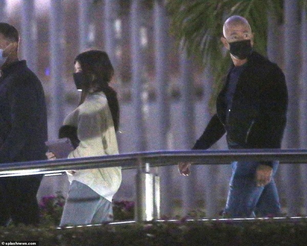 Vợ cũ vừa tái hôn, tỷ phú Amazon đã nhận ngay tin không vui liên quan đến quá khứ ngoại tình, kẻ thứ 3 im hơi lặng tiếng-4