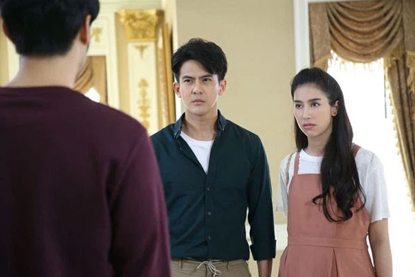 Tới nhà anh trai chơi, nhìn tủ giày của chị dâu mà tôi hoảng sợ-2